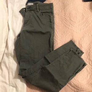 Loft curvy skinny ankle jeans. 27/4 olive color